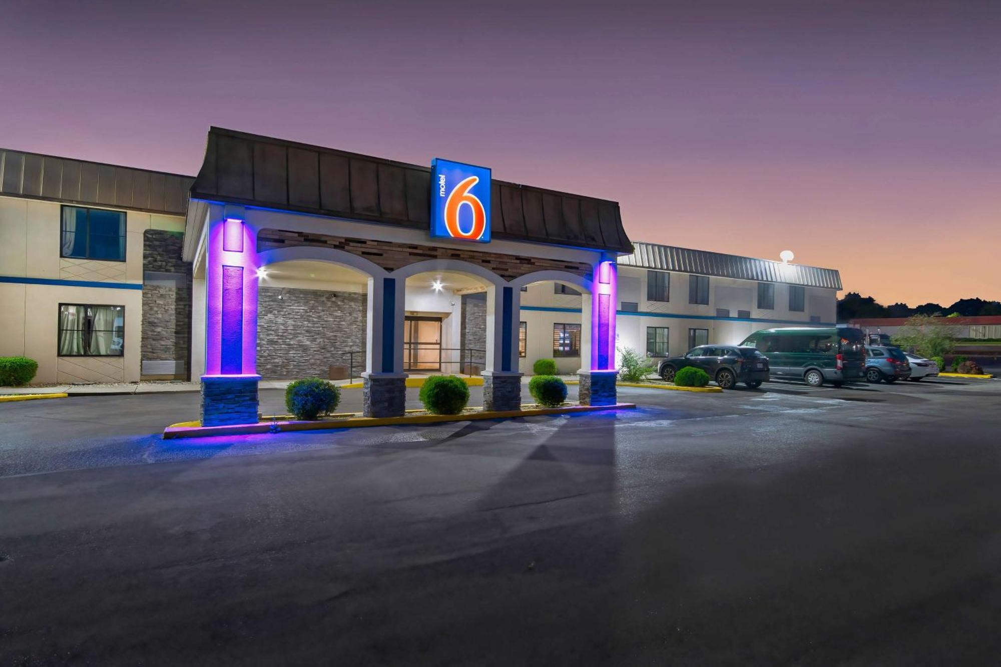 6-springfield, Oh Hotel