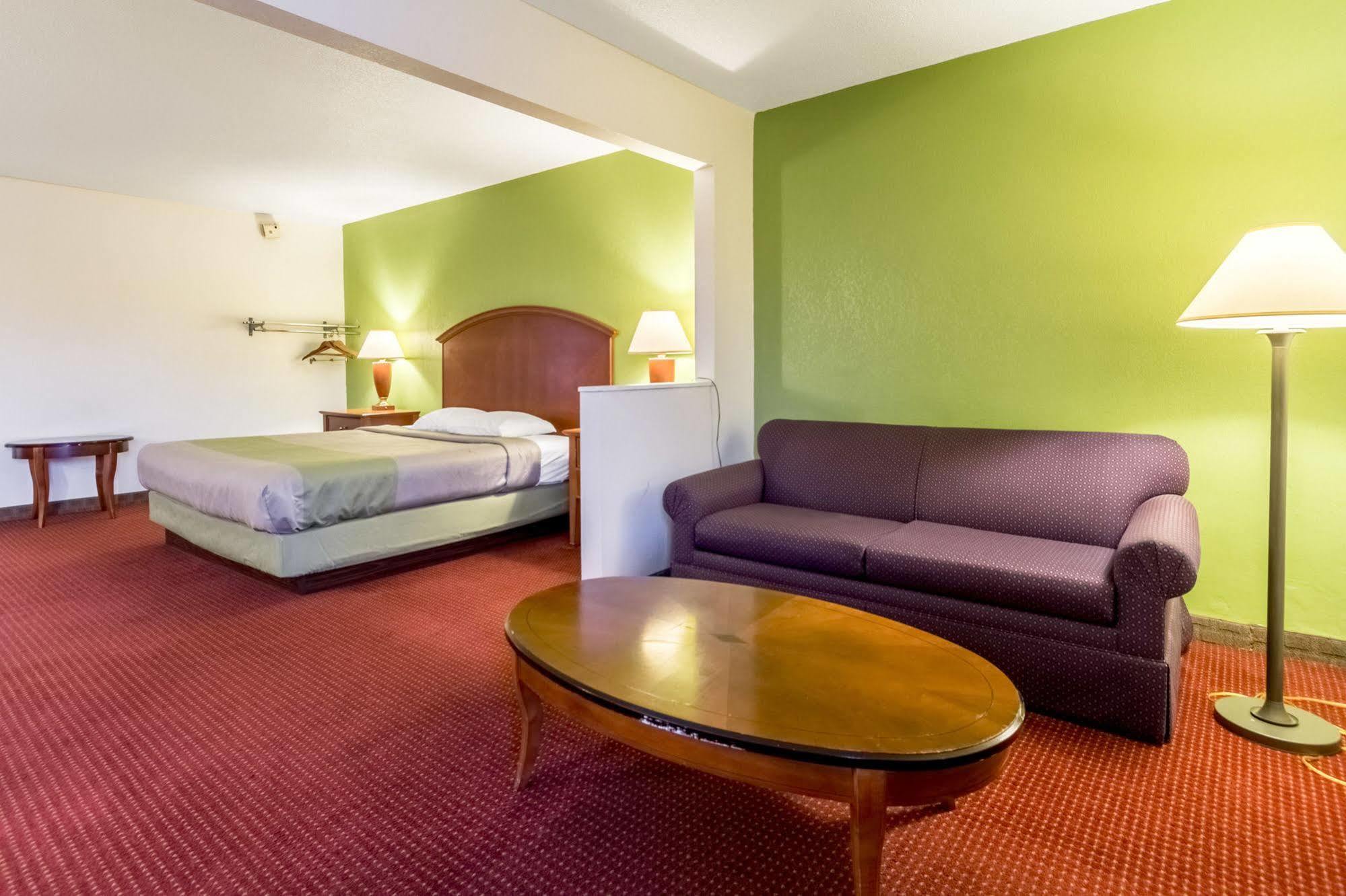 Hotel 6-springfield, Oh